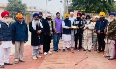 ਸ੍ਰੀ ਗੁਰੂ ਰਵਿਦਾਸ ਪ੍ਰਬੰਧਕ ਕਮੇਟੀ ਵੱਲੋ ਸਰਕਾਰੀ ਪ੍ਰਾਇਮਰੀ ਸਕੂਲ ਮੂਨਕ ਖੁਰਦ ਦੀ ਬਿਹਤਰੀ ਲਈ 15 ਹਜ਼ਾਰ ਦੀ ਰਾਸ਼ੀ ਭੇਂਟ।